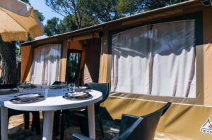 bungalowtent camping castell montgri